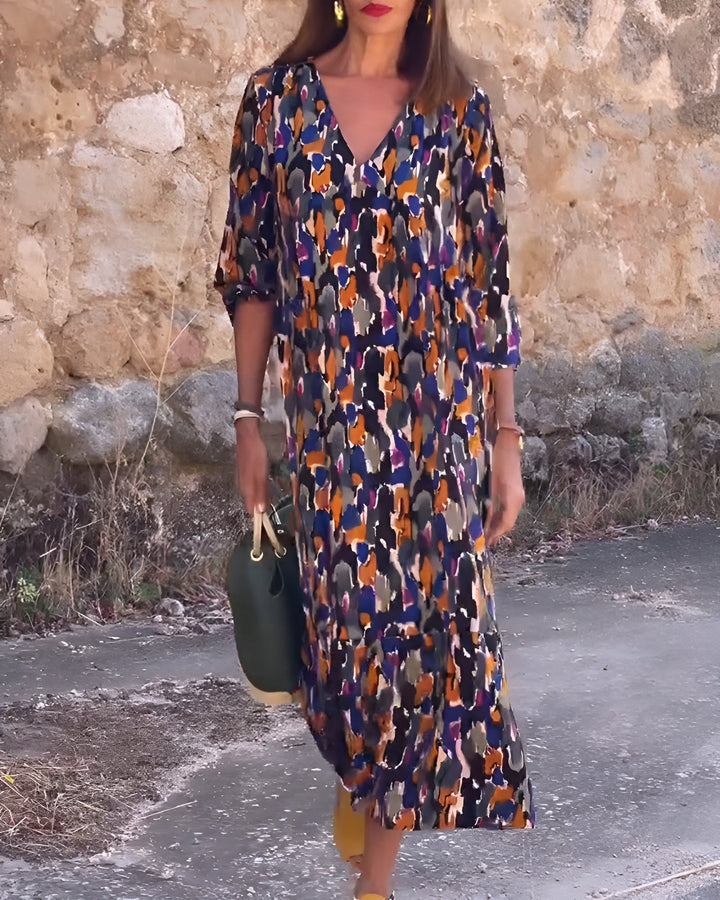 Sadie | Long V-neck dress with retro pattern