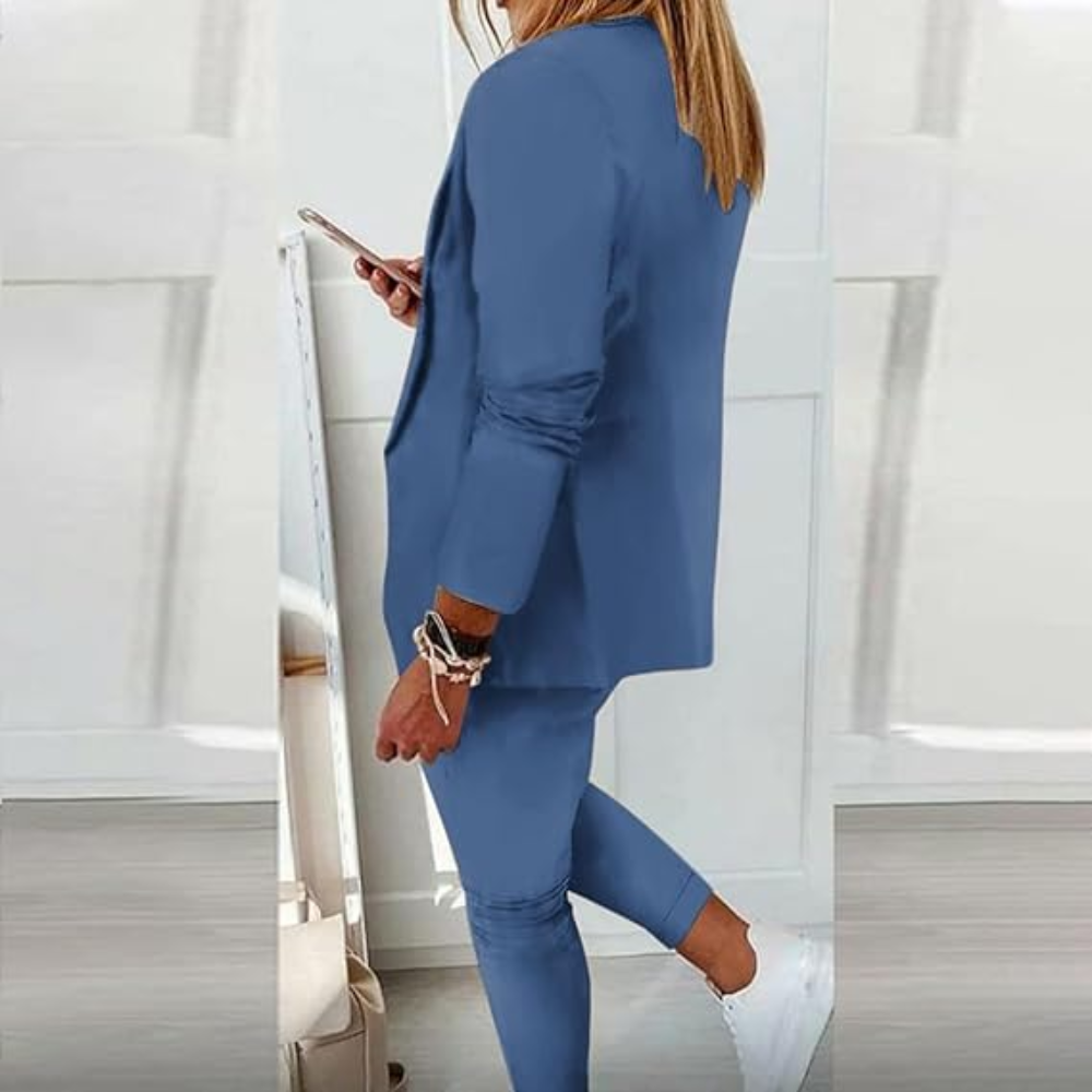 Nicole | Sophisticated Ensemble