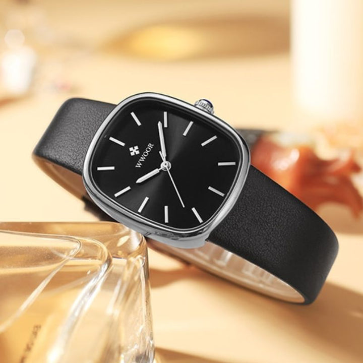 Classic quartz watch for daily wear