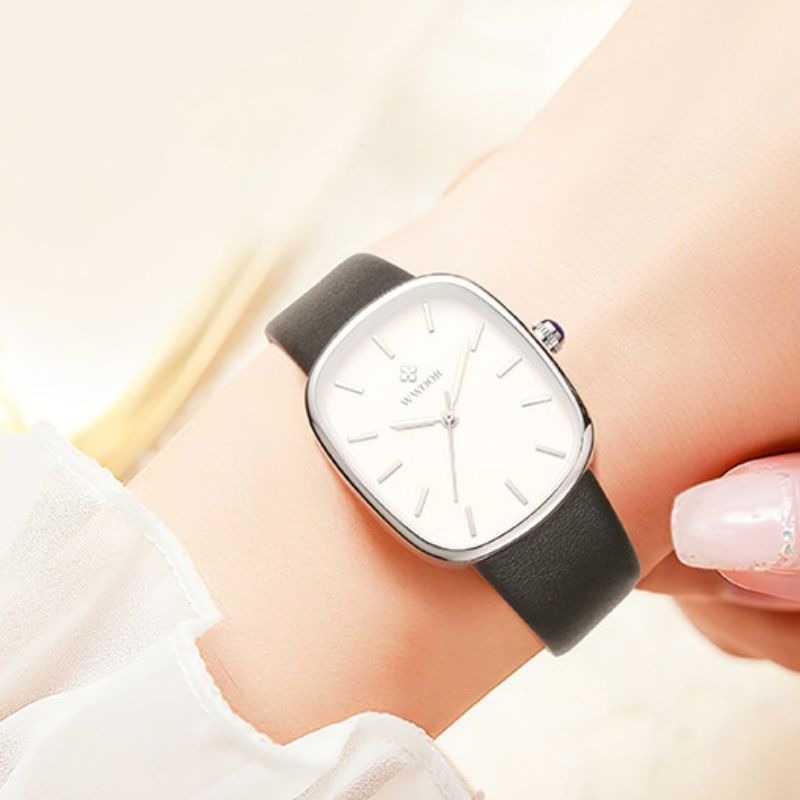 Classic quartz watch for daily wear