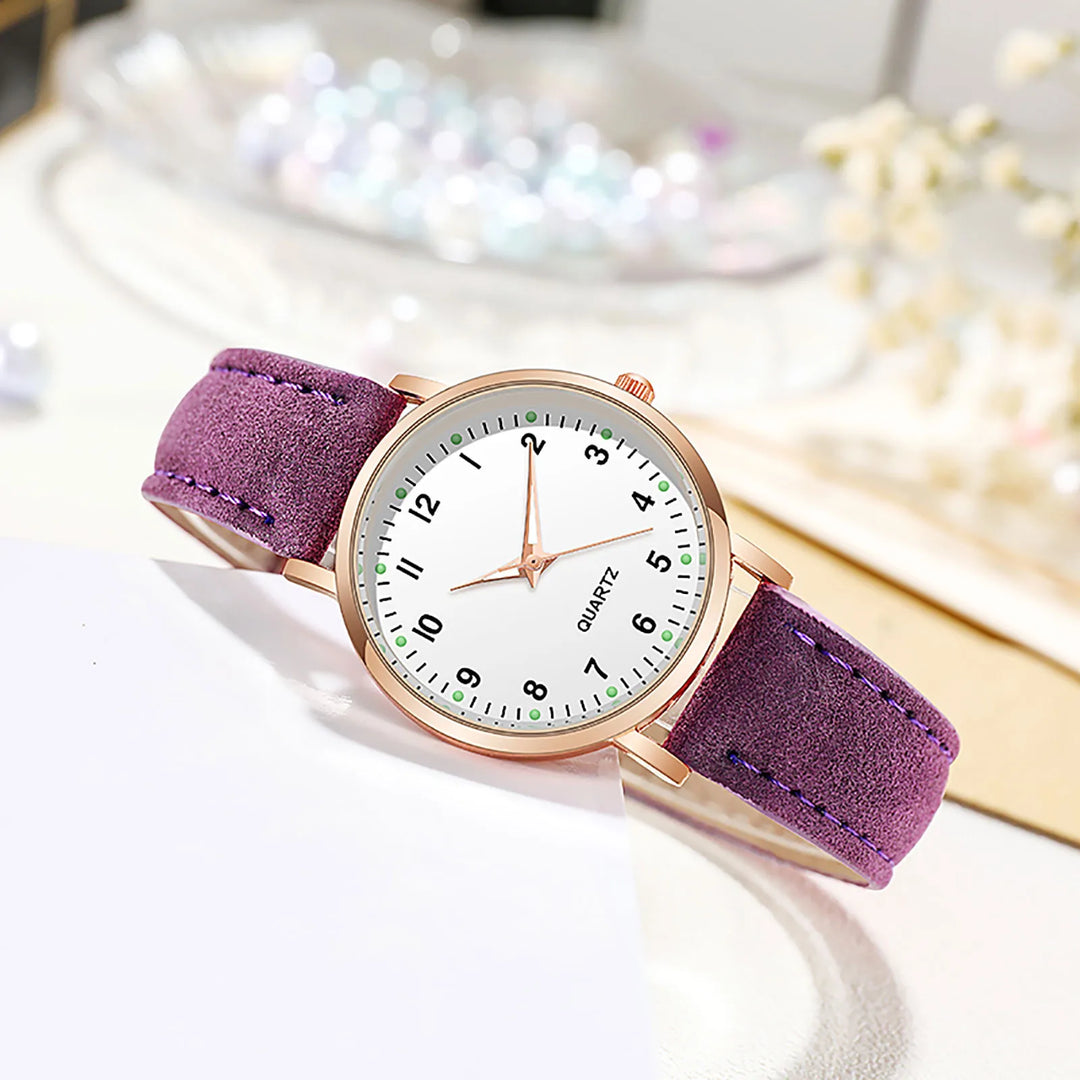 Fashion watch with glow-in-dark dial