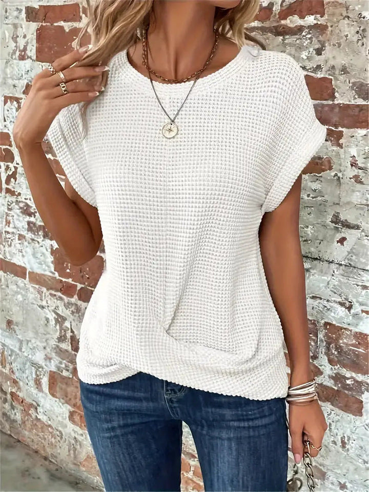 Phoebe | Sweetheart Round Neck T-Shirt